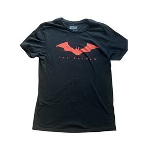 The Batman Men’s Black With Red Bat Logo DC Comics Cotton T-shirt Medium 38-40